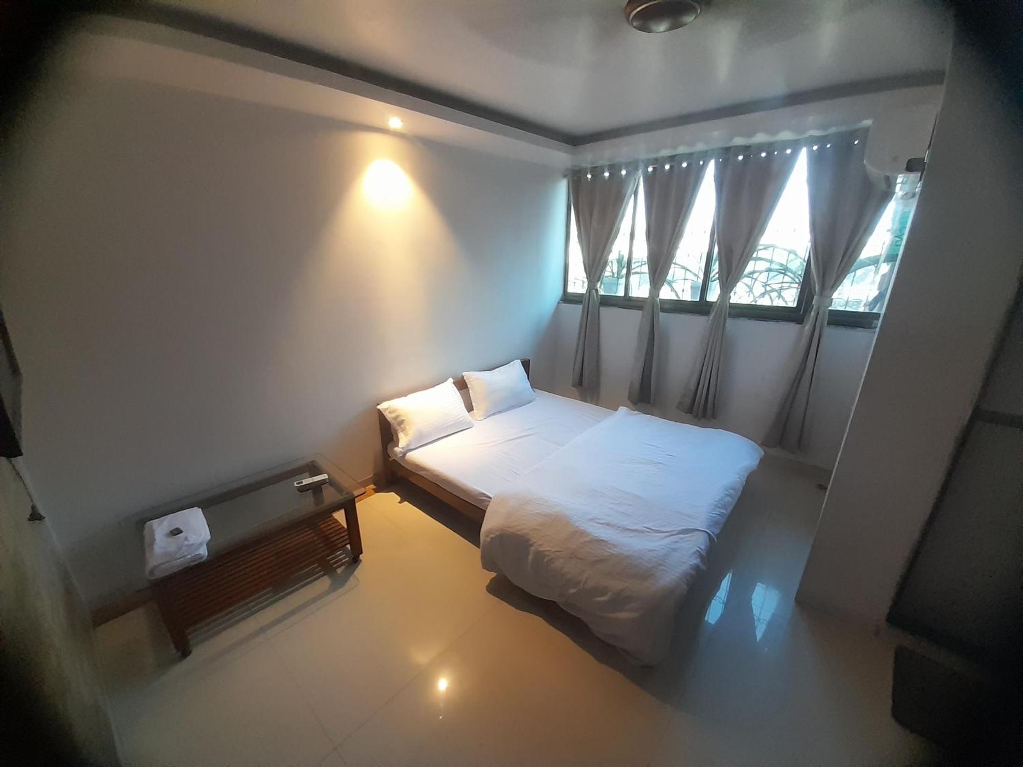 Agrawal Bhavan Budget Stay Only For Indians Мумбаї Екстер'єр фото